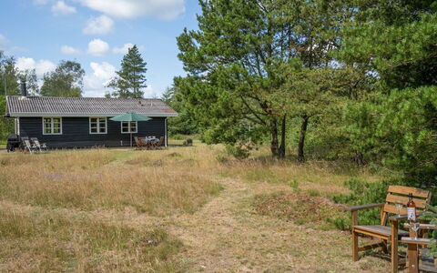 Gizelle - 1.5Km from the Sea: Gras, Boom, Gebouw, Huis, Dak, Huis, Verblijf, Landelijk Gebied, Grasland