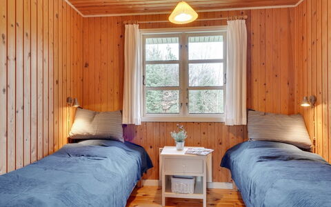 Gizelle - 1.5Km from the Sea: Muur, Interieur Ontwerp, Flooring, Slaapkamer, Verdieping, Hout, Meubilair, Bed, Plafond, Kamer
