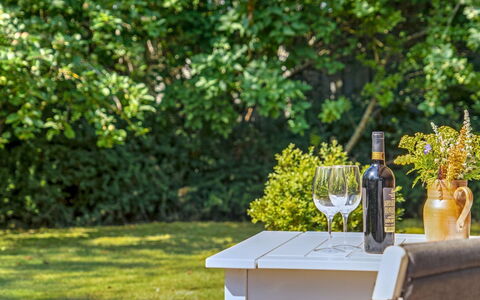 Amila - 425M from the Sea: Meubilair, Buitenmeubels, Tafel, Buitentafel, Stoel, Tuin, De Lente, Schaduw, Keuken En Eettafel, Park