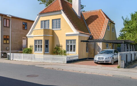 Amila - 425M from the Sea: Gebouw, Woongebied, Huis, Huis, Dak, Facade, Architectuur, Menselijke Nederzetting, Verblijf, Landgoed