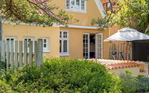 Amila - 425M from the Sea: Venster, Huis, Huis, Struik, Woongebied, Verblijf, Dak, Deur, Tuin