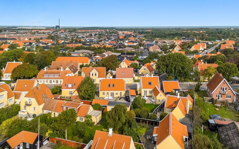 Elisebeth - 500M from the Sea: Woongebied, Dak, Huis, Huis, Buurt, Voorstad, Stedelijk Ontwerp, Vogelperspectief, Menselijke Nederzetting, Luchtfotografie