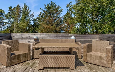 Thorkil - 800M from the Sea: Meubilair, Interieur Ontwerp, Flooring, Hout, Verdieping, Plafond, Houten Vloer, Stoel, Tafel, Verlichting