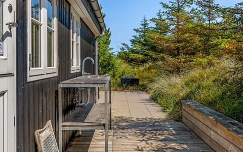 Thorkil - 800M from the Sea: Meubilair, Interieur Ontwerp, Flooring, Hout, Verdieping, Plafond, Houten Vloer, Stoel, Tafel, Verlichting
