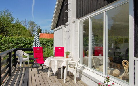 Melina - 100M from the Sea: Zwembad, Buitenmeubels, Meubilair, Toevlucht, Flagstone, Eco Hotel, Schaduw, Stoel, Vrije Tijd, Landgoed