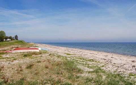 Melina - 100M from the Sea: Zwembad, Buitenmeubels, Meubilair, Toevlucht, Flagstone, Eco Hotel, Schaduw, Stoel, Vrije Tijd, Landgoed