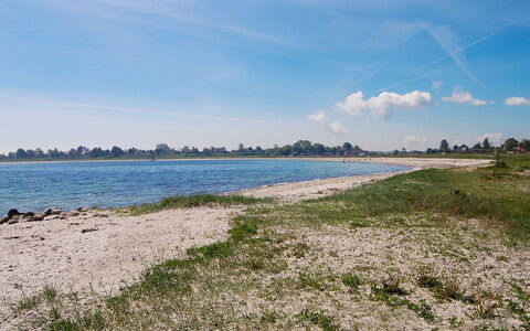 Melina - 100M from the Sea: Zwembad, Buitenmeubels, Meubilair, Toevlucht, Flagstone, Eco Hotel, Schaduw, Stoel, Vrije Tijd, Landgoed