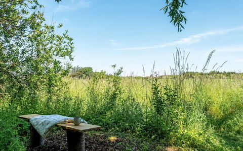 Vilmar - 1.2Km from the Sea: Meubilair, Interieur Ontwerp, Flooring, Hout, Verdieping, Plafond, Houten Vloer, Stoel, Tafel, Verlichting
