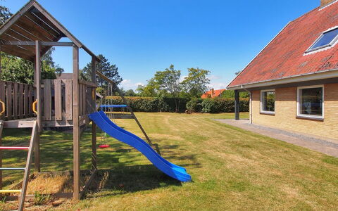 Spase - 250M to the Fjord: Dak, Huis, Huis, Verblijf, Siding, Landgoed, Oprit, Garden Gebouwen, Werf, Schuur