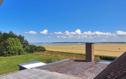 Spase - 250M to the Fjord: Dak, Huis, Huis, Verblijf, Siding, Landgoed, Oprit, Garden Gebouwen, Werf, Schuur