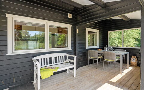 Tuba - 600M from the Sea: Hout, Huis, Veranda, Dek, Hardwood, Dak, Beits, Houten Vloer, Eco Hotel