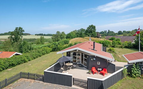 Raija - 400M from the Sea: Meubilair, Interieur Ontwerp, Flooring, Hout, Verdieping, Plafond, Houten Vloer, Stoel, Tafel, Verlichting