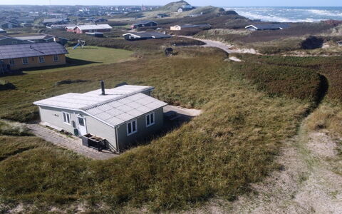 Adi - 75M from the Sea: Dak, Huis, Huis, Land Lot, Verblijf, Landelijk Gebied, Plain, Landgoed, Veld, Dorp