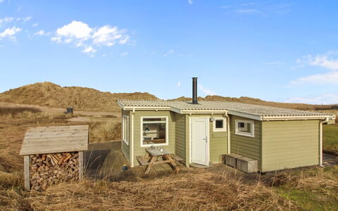 Adi - 75M from the Sea: Meubilair, Interieur Ontwerp, Stoel, Flooring, Tafel, Toevlucht, Verdieping, Plafond, Kamer, Eco Hotel