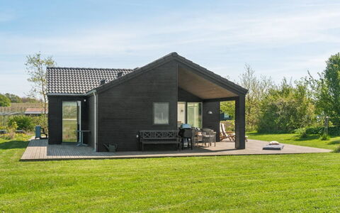 Gregor - 300M from the Sea: Appartement, Schaduw, Balkon, Stoel, Hek, Buitenmeubels, Aluminium, Kunstgras
