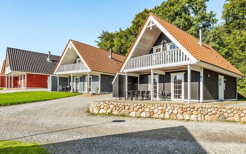 Skjalm - 100M to the Fjord: Meubilair, Interieur Ontwerp, Flooring, Hout, Verdieping, Plafond, Houten Vloer, Stoel, Tafel, Verlichting
