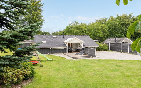 Thorolf - 30Km from the Sea: Zwembad, Buitenmeubels, Meubilair, Toevlucht, Flagstone, Eco Hotel, Schaduw, Stoel, Vrije Tijd, Landgoed