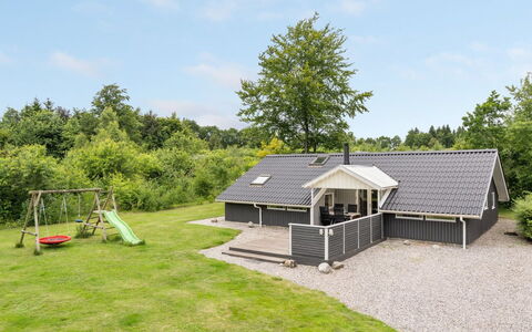Thorolf - 30Km from the Sea: Zwembad, Buitenmeubels, Meubilair, Toevlucht, Flagstone, Eco Hotel, Schaduw, Stoel, Vrije Tijd, Landgoed
