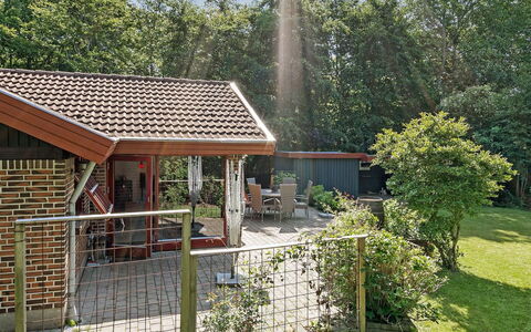 Gisele - 30Km from the Sea: Meubilair, Interieur Ontwerp, Stoel, Flooring, Tafel, Toevlucht, Verdieping, Plafond, Kamer, Eco Hotel