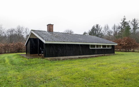 Hardy - 30Km from the Sea: Meubilair, Interieur Ontwerp, Flooring, Hout, Verdieping, Plafond, Houten Vloer, Stoel, Tafel, Verlichting