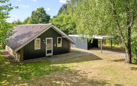 Pance - 20Km to the Fjord: Dak, Huis, Huis, Verblijf, Deur, Siding, Dek, Veranda, Plank, Hardwood