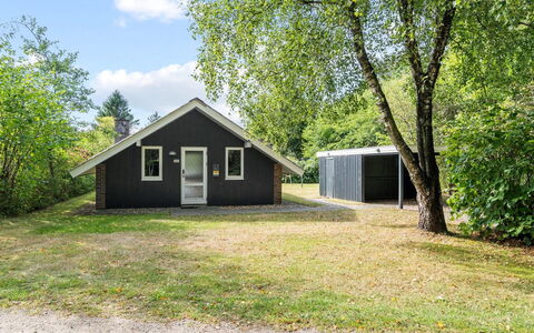 Pance - 20Km to the Fjord: Dak, Huis, Huis, Verblijf, Deur, Siding, Dek, Veranda, Plank, Hardwood