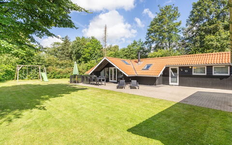 Sighrik - 30Km from the Sea: Meubilair, Interieur Ontwerp, Stoel, Flooring, Tafel, Toevlucht, Verdieping, Plafond, Kamer, Eco Hotel