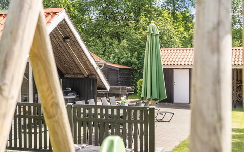 Sighrik - 30Km from the Sea: Meubilair, Interieur Ontwerp, Stoel, Flooring, Tafel, Toevlucht, Verdieping, Plafond, Kamer, Eco Hotel