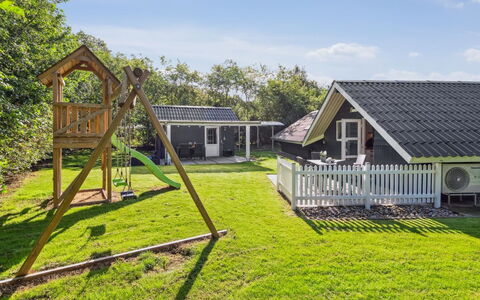Ines - 25Km from the Sea: Thatching, Verblijf, Huis, Dak, Huis, Boerderij, Hut, Landgoed, Dorp