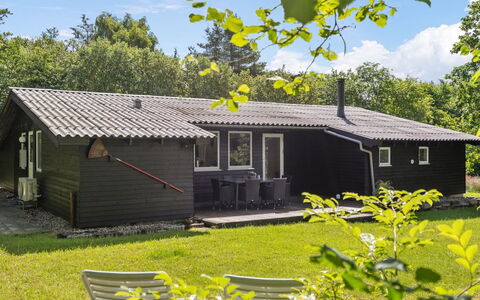 Vitus - 30Km from the Sea: Dak, Huis, Huis, Verblijf, Deur, Siding, Dek, Veranda, Plank, Hardwood
