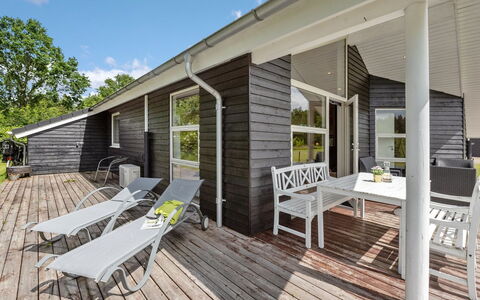 Estrid - 30Km from the Sea: Dak, Huis, Huis, Verblijf, Deur, Siding, Dek, Veranda, Plank, Hardwood