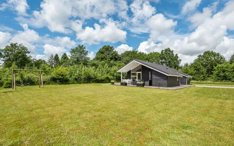 Estrid - 30Km from the Sea: Dak, Huis, Huis, Verblijf, Deur, Siding, Dek, Veranda, Plank, Hardwood