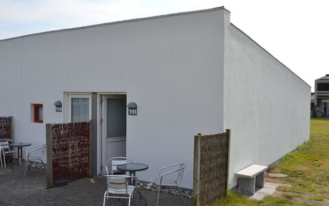 Apostol - 500M from the Sea: Blauw, Struik, Verblijf, Groundcover, Tuin, Landgoed, Schaduw, Landscaping, Boerderij, Eco Hotel