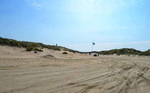Arian - 500M from the Sea: Dak, Huis, Huis, Verblijf, Deur, Siding, Dek, Veranda, Plank, Hardwood