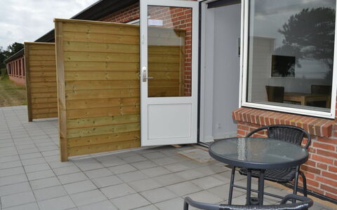 Aghnar - 5Km from the Sea: Meubilair, Interieur Ontwerp, Flooring, Hout, Verdieping, Plafond, Houten Vloer, Stoel, Tafel, Verlichting