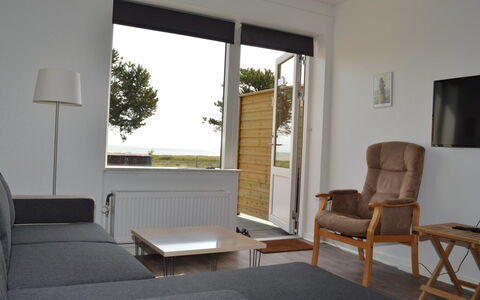 Aghnar - 5Km from the Sea: Meubilair, Interieur Ontwerp, Flooring, Hout, Verdieping, Plafond, Houten Vloer, Stoel, Tafel, Verlichting