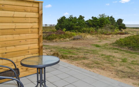 Deetje - 5Km from the Sea: Meubilair, Interieur Ontwerp, Flooring, Hout, Verdieping, Plafond, Houten Vloer, Stoel, Tafel, Verlichting