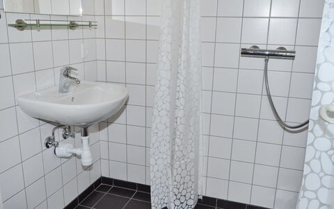 Deetje - 5Km from the Sea: Meubilair, Interieur Ontwerp, Flooring, Hout, Verdieping, Plafond, Houten Vloer, Stoel, Tafel, Verlichting