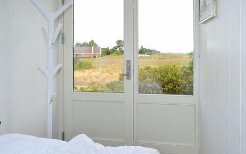 Annicka - 5Km from the Sea: Meubilair, Interieur Ontwerp, Flooring, Hout, Verdieping, Plafond, Houten Vloer, Stoel, Tafel, Verlichting