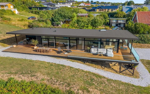 Ahmik - 200M from the Sea: Dak, Huis, Land Lot, Huis, Verblijf, Landgoed, Garden Gebouwen, Schaduw, Blokhut, Landscaping