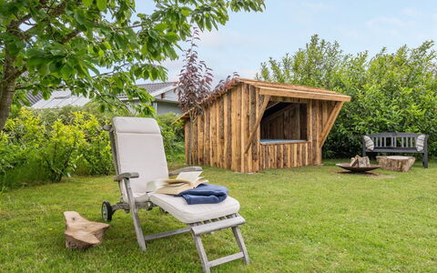 Evangelia - 1.2Km from the Sea: Dak, Huis, Land Lot, Huis, Verblijf, Landgoed, Garden Gebouwen, Schaduw, Blokhut, Landscaping