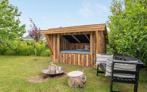 Evangelia - 1.2Km from the Sea: Dak, Huis, Land Lot, Huis, Verblijf, Landgoed, Garden Gebouwen, Schaduw, Blokhut, Landscaping