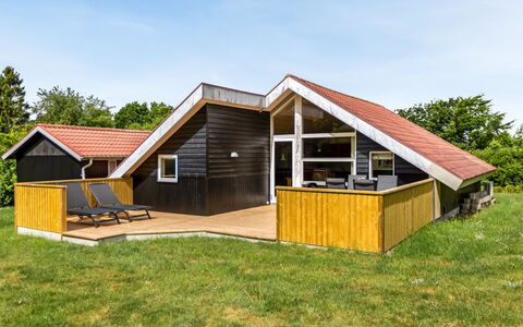 Tiia - 29Km from the Sea: Verblijf, Huis, Huis, Dak, Veranda, Landgoed, Siding, Garden Gebouwen, Boerderij, Werf