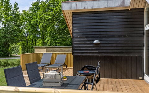 Tiia - 29Km from the Sea: Verblijf, Huis, Huis, Dak, Veranda, Landgoed, Siding, Garden Gebouwen, Boerderij, Werf