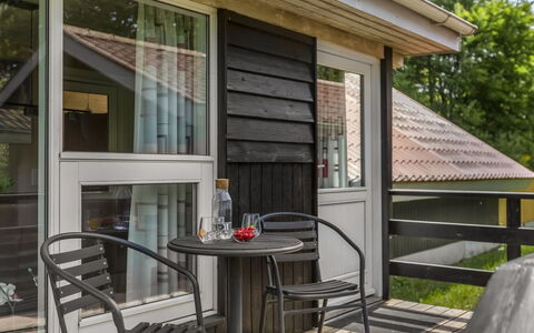 Tiia - 29Km from the Sea: Verblijf, Huis, Huis, Dak, Veranda, Landgoed, Siding, Garden Gebouwen, Boerderij, Werf