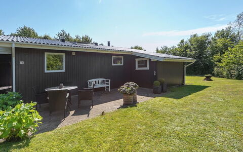 Brune - 30Km from the Sea: Huis, Huis, Struik, Verblijf, Dak, Land Lot, Gazon, Tuin, Landgoed, Backyard