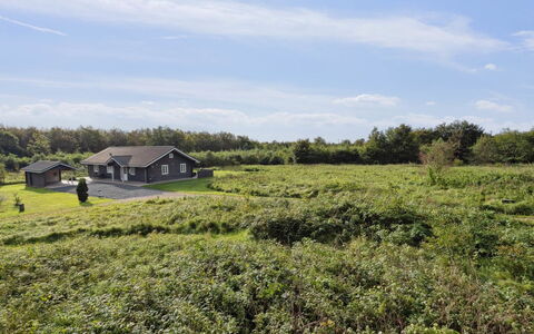 Quanna - 30Km from the Sea: Architectuur, Dak, Huis, Samengesteld Materiaal, Daylighting, Siding, Oprit
