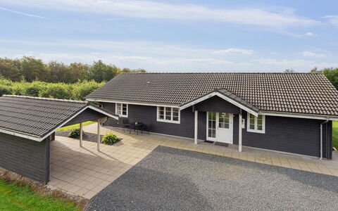 Quanna - 30Km from the Sea: Architectuur, Dak, Huis, Samengesteld Materiaal, Daylighting, Siding, Oprit