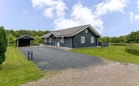 Quanna - 30Km from the Sea: Architectuur, Dak, Huis, Samengesteld Materiaal, Daylighting, Siding, Oprit