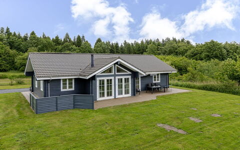 Quanna - 30Km from the Sea: Architectuur, Dak, Huis, Samengesteld Materiaal, Daylighting, Siding, Oprit